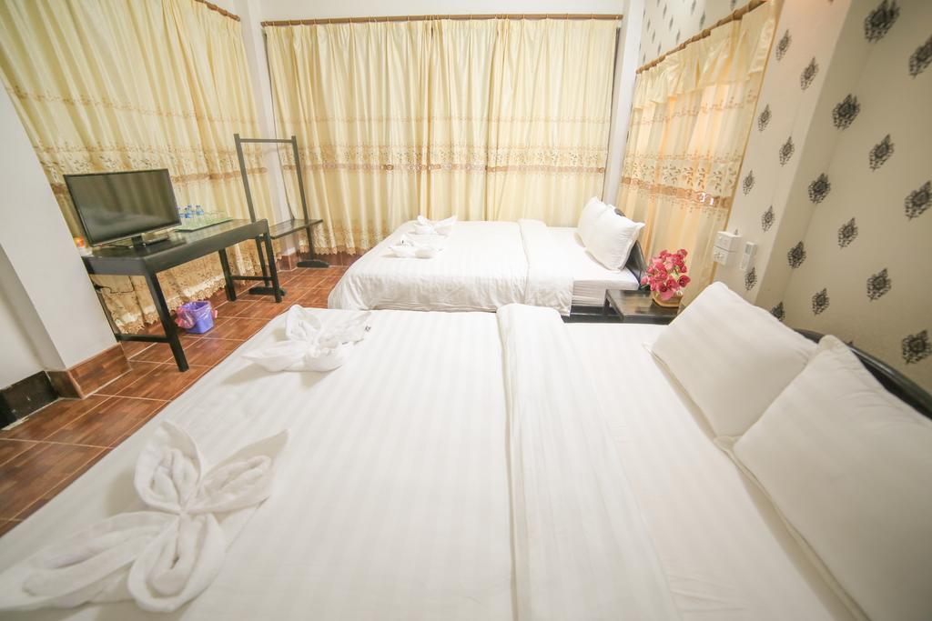 Maylay Guesthouse Vang Vieng Bagian luar foto