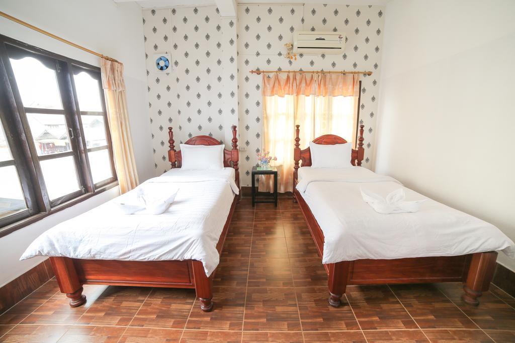 Maylay Guesthouse Vang Vieng Bagian luar foto