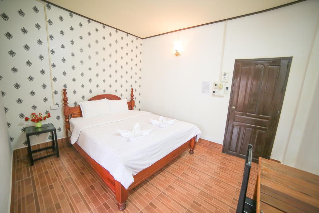 Maylay Guesthouse Vang Vieng Bagian luar foto