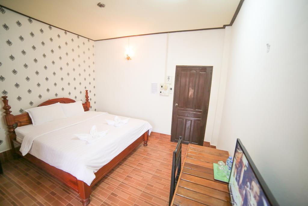 Maylay Guesthouse Vang Vieng Bagian luar foto