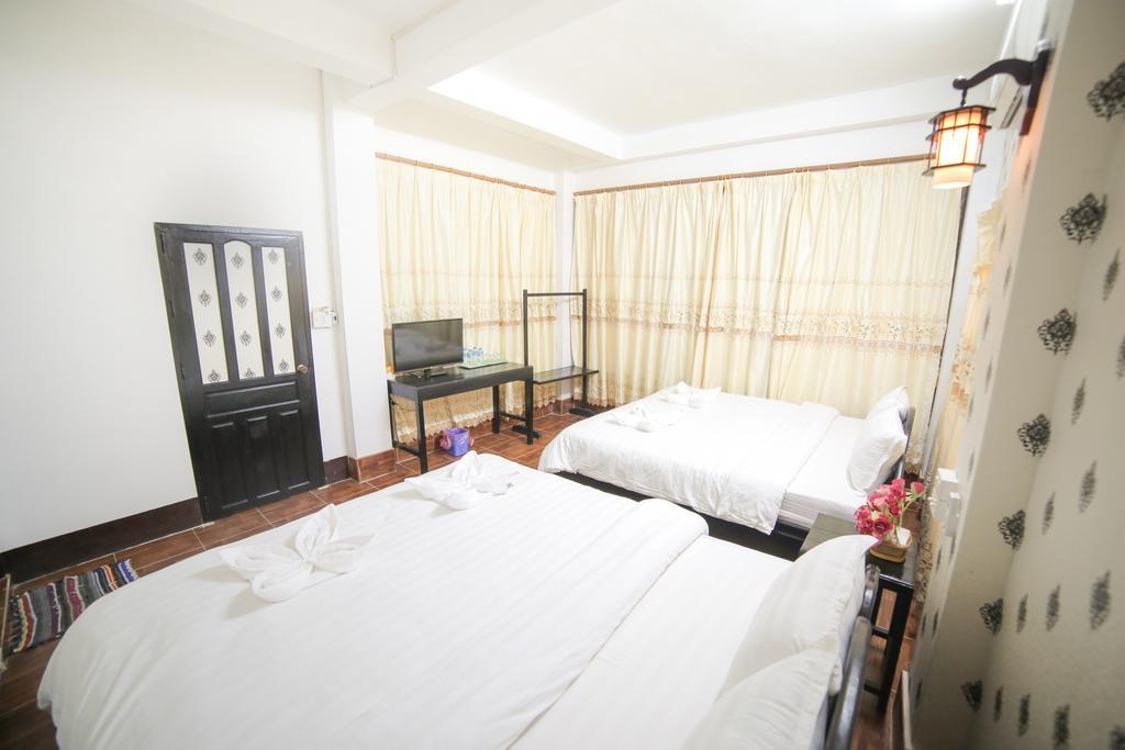 Maylay Guesthouse Vang Vieng Bagian luar foto