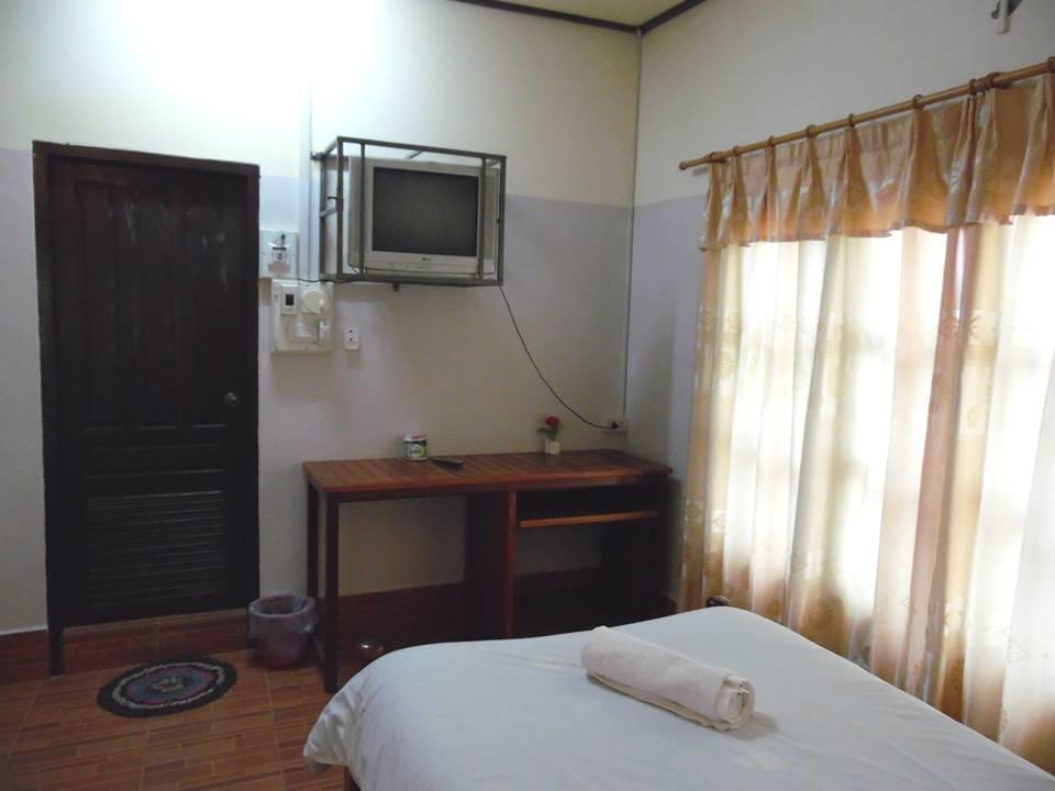Maylay Guesthouse Vang Vieng Bagian luar foto